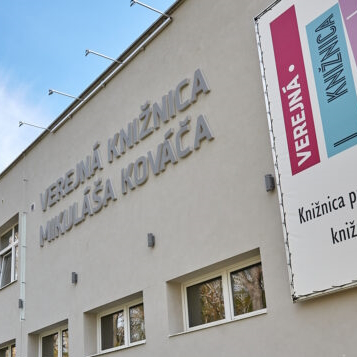 Plagát: Kreatívna knižnica